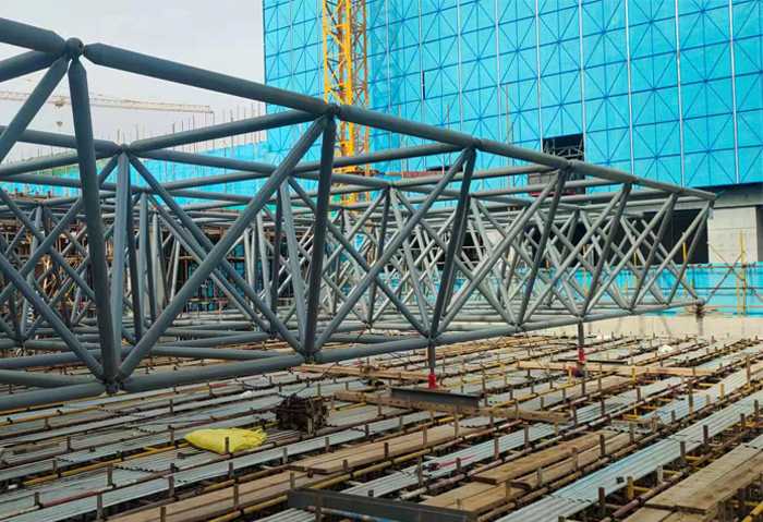 北宁高铁东总部基地2号楼网架